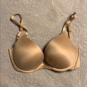 32DD Victoria’s secret bra